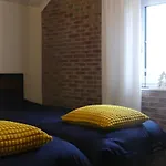 La Maison Jaune