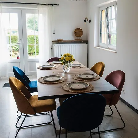 La Maison Jaune * Sainte-Cecile