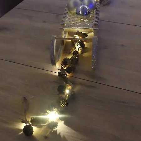 La Maison Jaune بيت للعطل *
