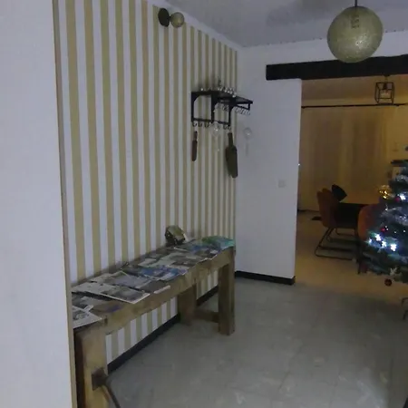 La Maison Jaune Ferienhaus *