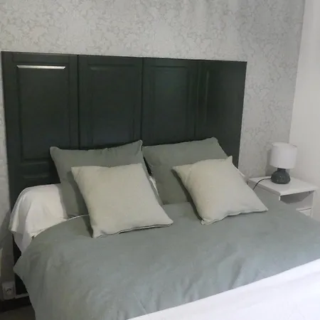 La Maison Jaune סנט - ססיל