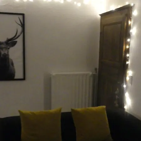 בית נופש La Maison Jaune סנט - ססיל