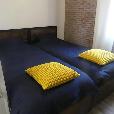 La Maison Jaune